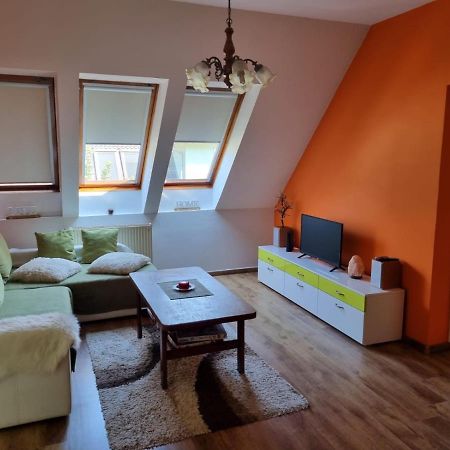 Tudor Apartman Szeged Exterior foto